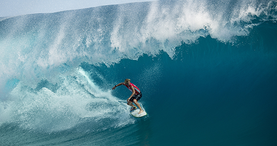 Caption: John John Florence posted the second Perfect 10 of the competition in his high-scoring heat against fellow Hawaiian Sebastian Zietz.
Image: ASP / Will H-S