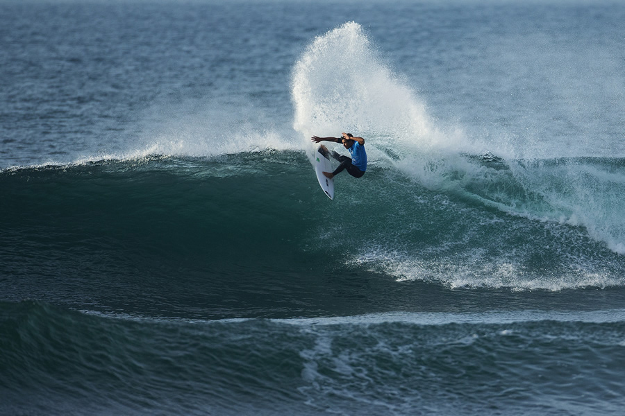 Wsl Ct第2戦 リップ カール プロ ベルズ ビーチ 大会初日はケリーがベストスコア 波伝説 ニュース