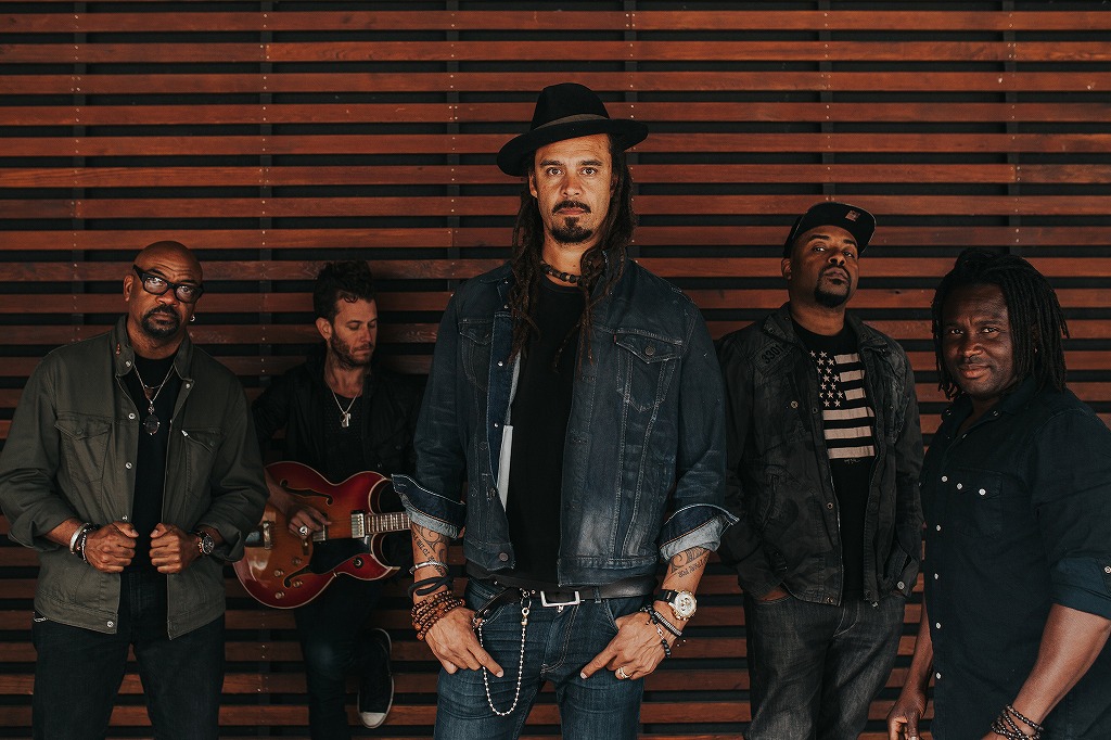 Michael Franti & Spearhead Photo #1