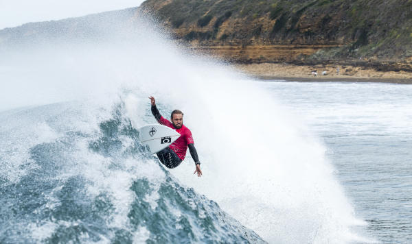 カイオ・イベリやCTツアーで初のファイナル進出を果たした - WSL Kelly Cestari