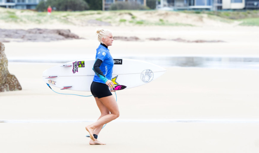 タティアナ・ウェストンウェブは毎ヒートでパワフルなサーフィンを披露した。WSL / TOM BENNETT