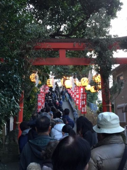 こちら横浜にある富岡八幡宮ですが、並びました 