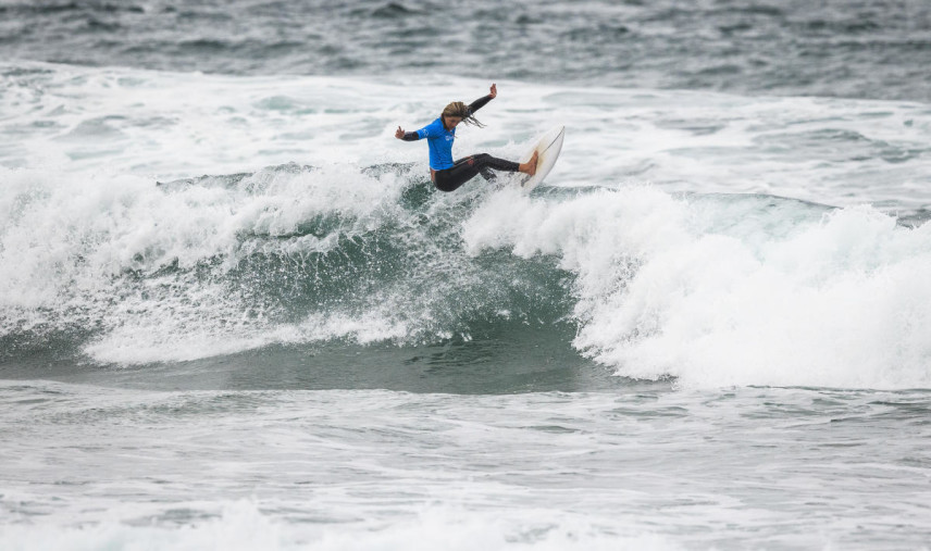 レティーシャはレフトへの危険な攻めをみせたものの、ポウリンのリズムが上回った/ WSL / DAMIEN POULLENOT