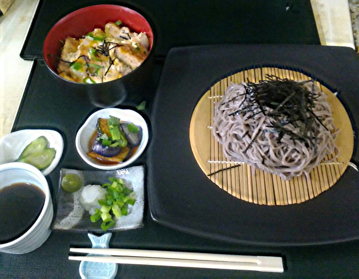 ざる蕎麦とミニカツ丼のセット