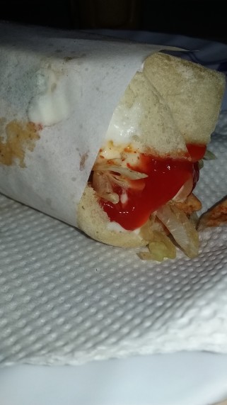 タコスやケバブのような中東系の料理Shawarma(シャワルマ)
