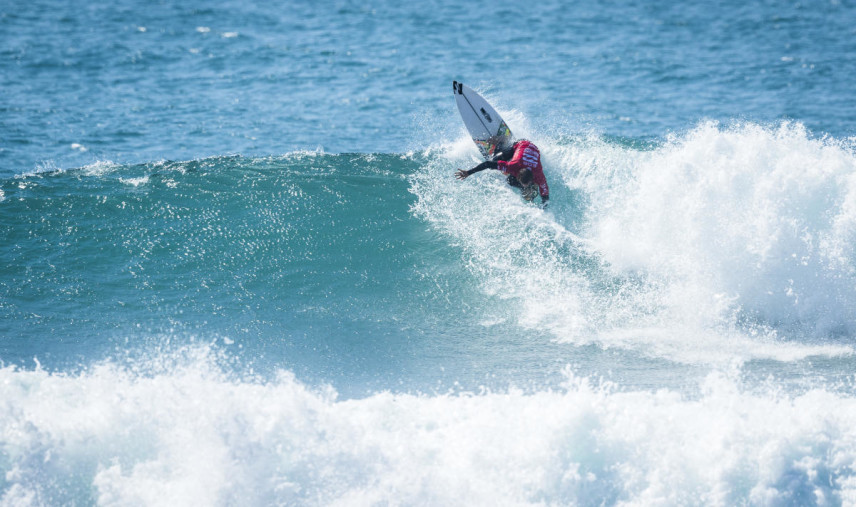 際立ったバックハンドで優勝したライアン・キャリナン/WSL / Damien Poullenot