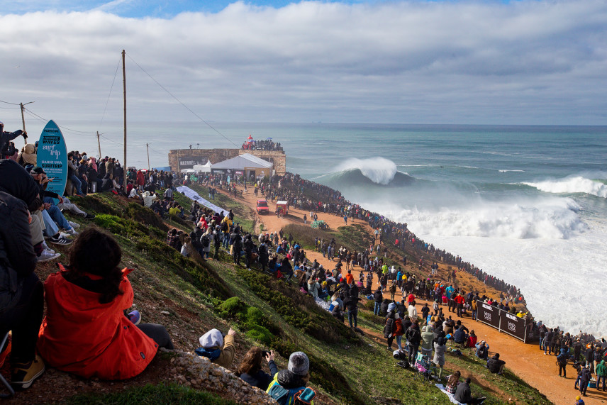 プライア・ド・ノルテに駆けつけた多くのファンたち/WSL / Masurel