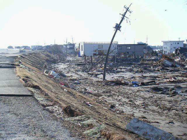 ＊この写真から5枚の写真は残間さんから提供していただいた震災直後の荒浜です。