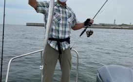 生まれ故郷沖で初めて釣ったタチウオ