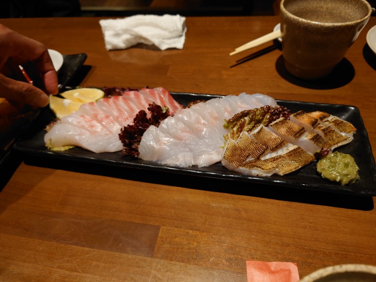 番外編 住職のN氏が釣って暫く寝かせて熟成させた最高に美味な魚をご馳走になりました。 左から、アカハタ、オオモンハタ、イシダイの炙り、過去最高の美味しさでした!!!　 N氏に心から感謝です。