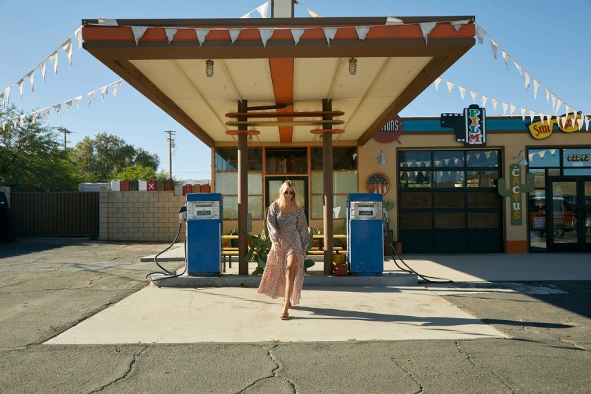 091121_Billabong_Salty Blonde_Gas Station_Look _07_008