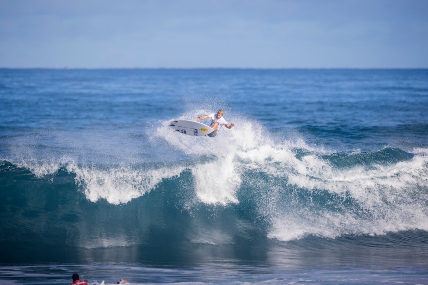 Haleiwa Challenger at Home in The Hawaiian Islands