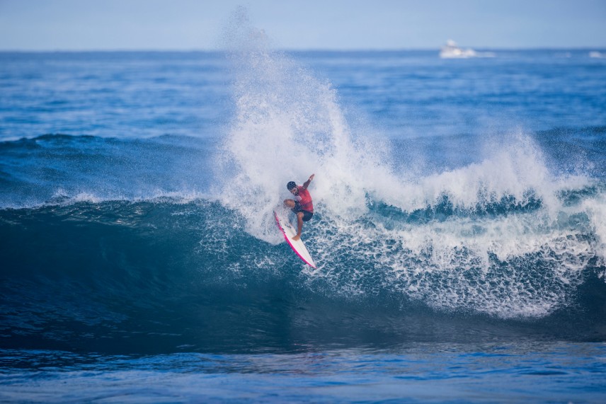 Haleiwa Challenger at Home in The Hawaiian Islands