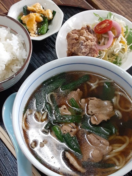 ランチ　肉そば(中華麺)セット