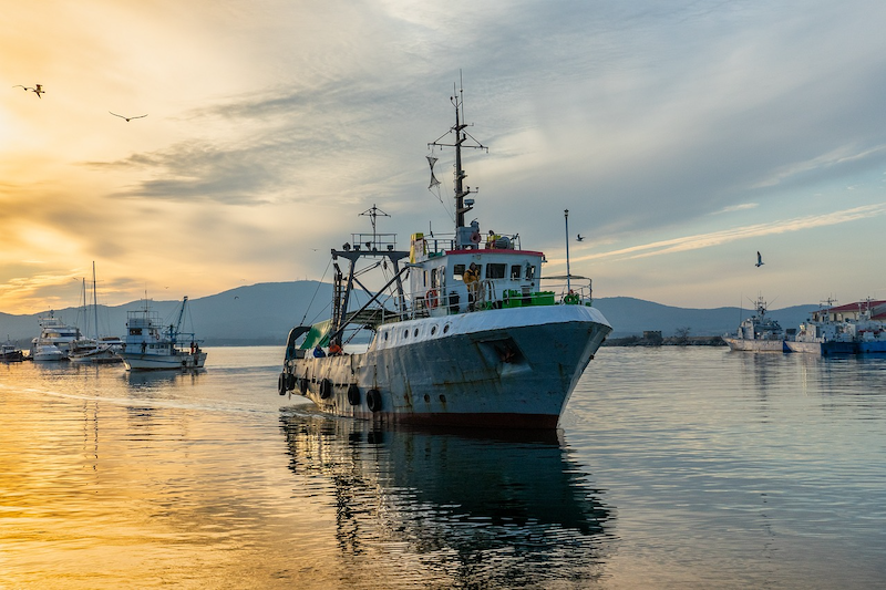 fishing-vessel-g45dadcc66_1280