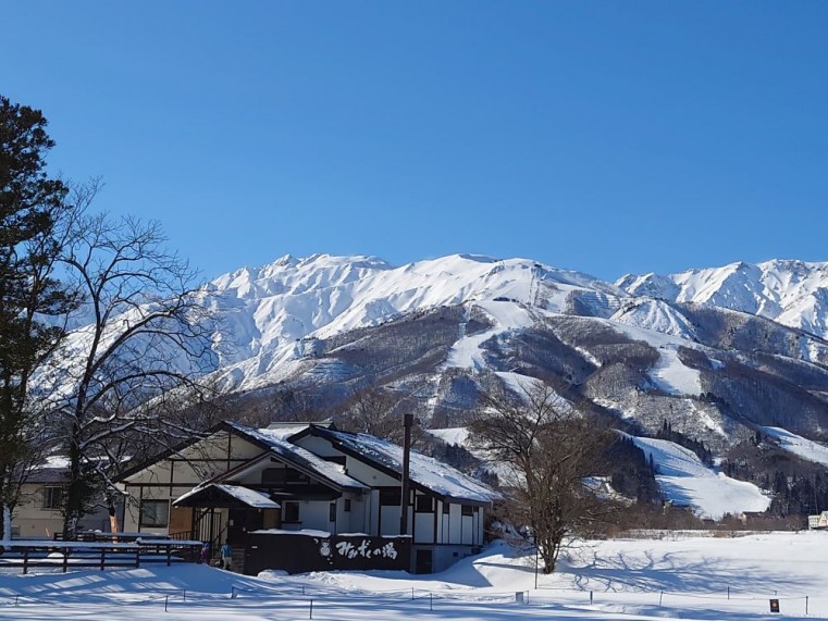 私が白馬の泉質でNo.1にした温泉は“みみずくの湯”です