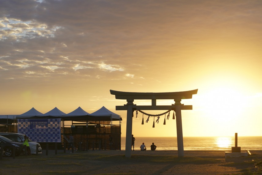 Photo by Kenji Iida