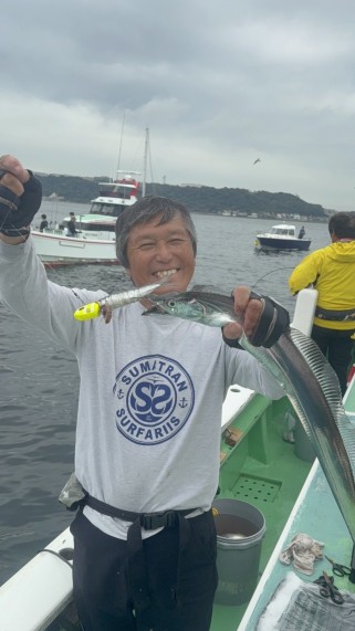 前半アタリがあっても掛け損なったりドラゴンを逃がしたりした後だったが、後半は爆釣となって満面の笑顔となりました