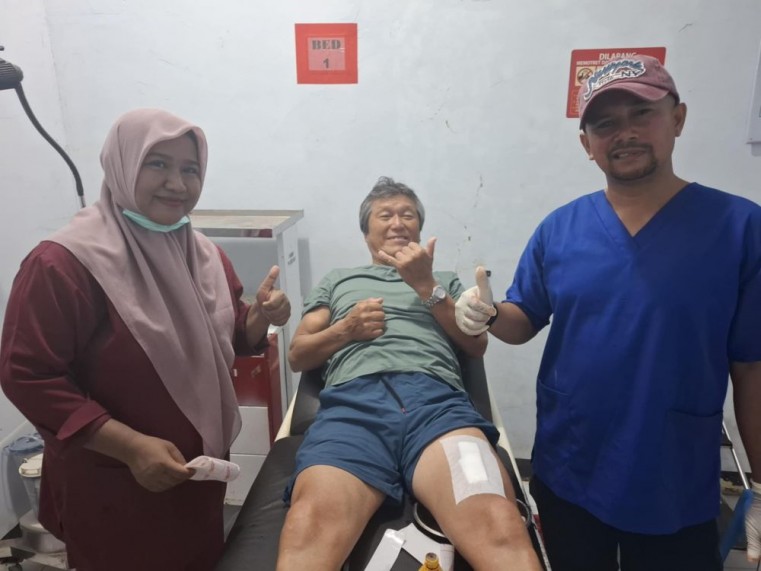 無事に縫合手術は終了しましたが、帰国後に化膿したため再度開いて洗浄と消毒をするとは…