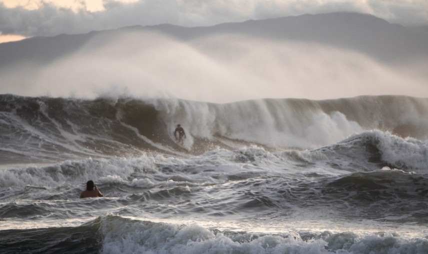 「裏パーク」波の大きさが窺える1枚。ピントが外れてしまったのが残念…