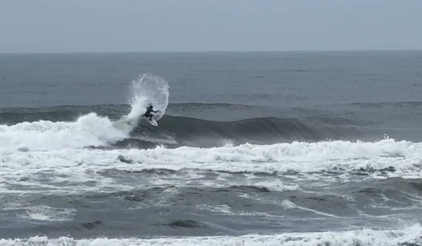 ジャンクさが残る地下道前で見事なリップアクション