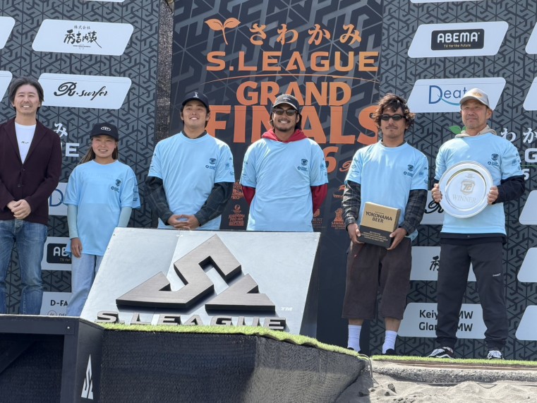 <チームチャレンジ＞ 優勝　Channel slands Surfboards 大橋　海人 村上　舜 須田　喬士郎 石田　海夏 COACH 岡島　宏盛 